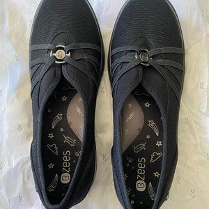 Bzee's Rosie wedge fabric loafer w/rubber sole sz 10